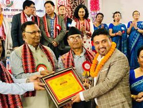 उपभोक्ता अधिकारका पक्षमा कलम चलाउने शाह सम्मानित