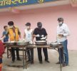 राहत वितरणमा वडा अध्यक्ष नारायण सुवेदीको सक्रिय भूमिका