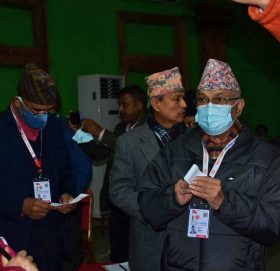 एमालेको अध्यक्षमा पुनः ओली निर्वाचित