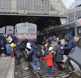 युक्रेनमा झन्डै एक करोड जना मानिसले आफ्नो घर छाडे