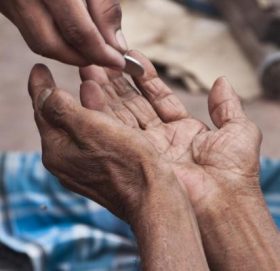 काठमाडौं महानगरभित्रका क्षेत्रमा भीक माग्न निषेध