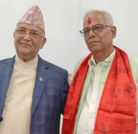 लोकतान्त्रिक समाजवादीका मधेश प्रदेशका सांसद गिरी नेकपा एमालेमा प्रवेश