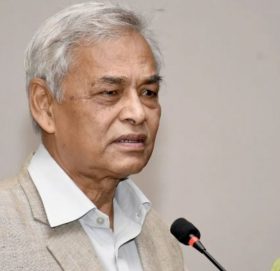 नेता गिरिको भेन्टिलेटरमा राखेर उपचार हुँदै