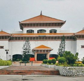 गिरिको निधनका कारण प्रतिनिधि सभाको बैठक स्थगित