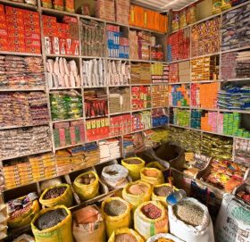 बजारमा दैनिक उपभोग्य वस्तुको चर्को मूल्यवृद्धि,दिनभर काम गरेर बिहान–बेलुका दुई छाक टार्नेहरू मारमा