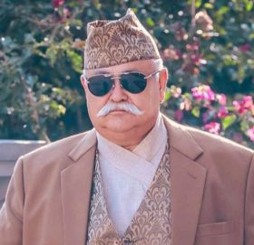 २ ठूला गठबन्धनलाई हराउँदै विजयी भएका दीपक सिंह को हुन् ?