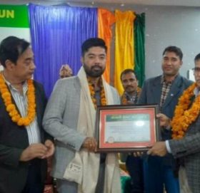 बढी कर तिर्ने व्यवसायीलाई सम्मान