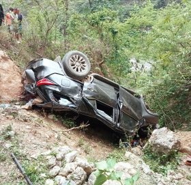 बझाङ जीप दुर्घटना (अपडेट) : मन्त्रीकी पत्नी र भाउजूको ज्यान गयो, घाइतेलाई नेपालगञ्ज लगियो