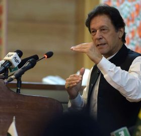 पाकिस्तानका पूर्वप्रधानमन्त्री इमरान खानलाई तीन वर्षको जेल सजाय
