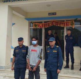 गाडीभाडा नहुँदा चोरी, प्रतिकार गर्दा चक्कु प्रहार