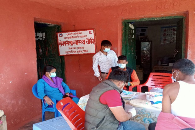 स्वास्थ्य चौकीको उपचारप्रति बिरामीको छैन आशा