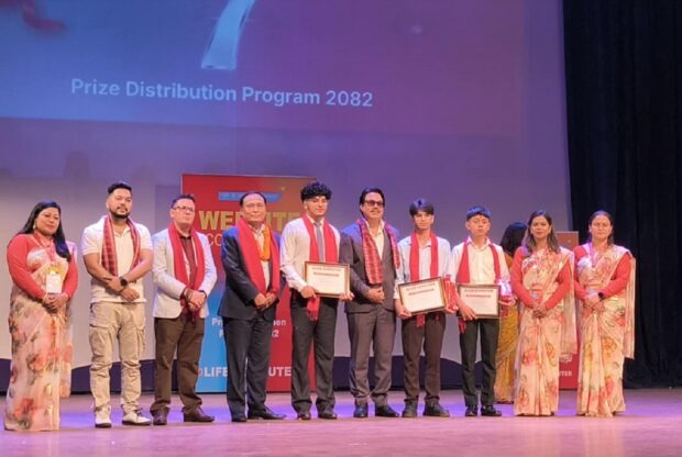 ‘लाइफ कम्प्युटर वेबसाइट कम्पिटिसन सिजन ७’ मा प्रसुन भट्ट विजेता