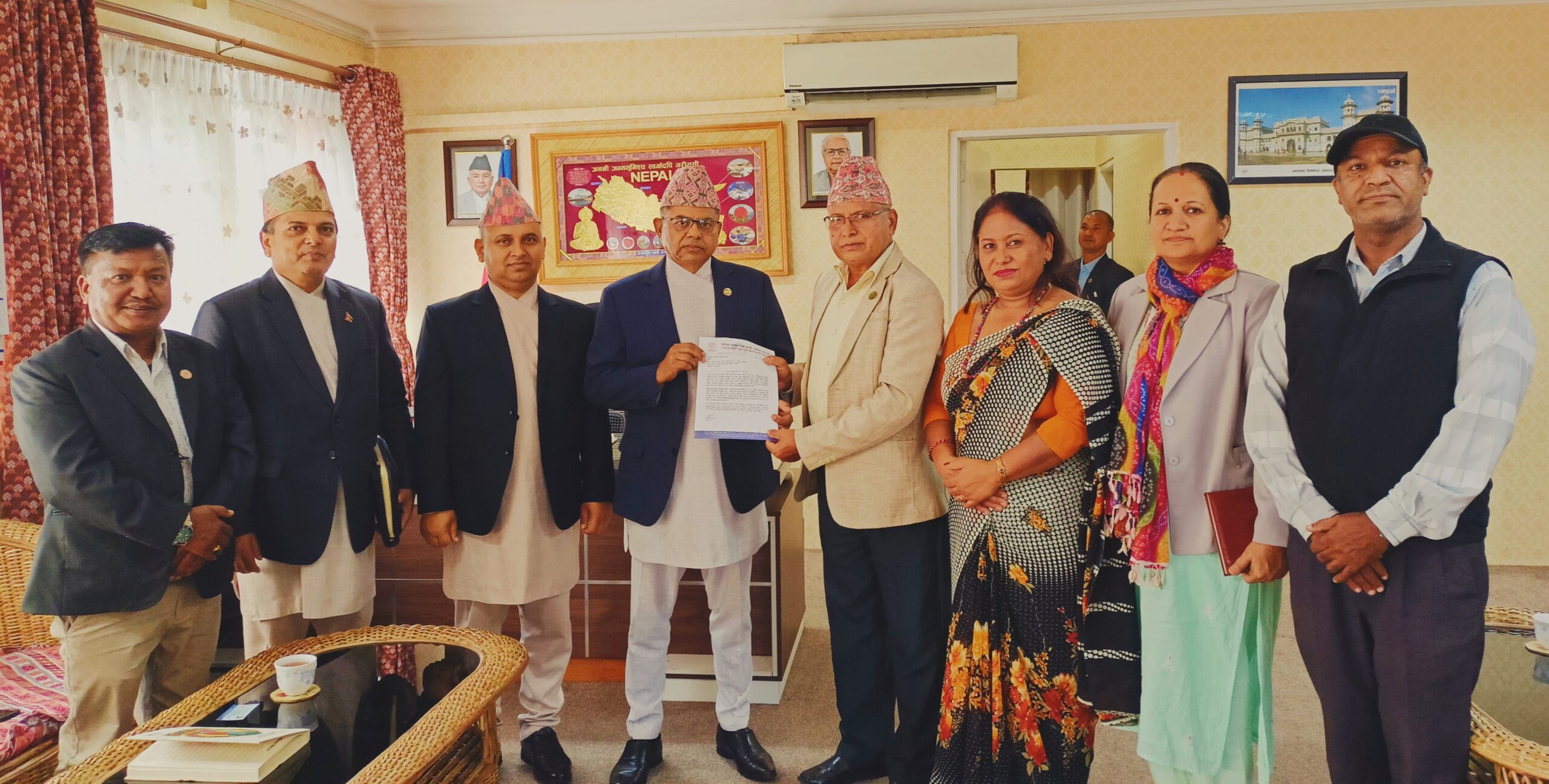 घरेलु तथा साना उद्योगहरूको प्रवर्द्धन र विकासका लागि सरकार प्रतिवद्ध : उद्योग, वाणिज्य तथा आपूर्तिमन्त्री सिन्हा