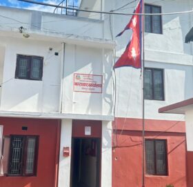 बझाङ कारागारबाट भागेका कैदीको तीब्र खोजी, आत्मसमर्पण नगरे गोली हानेर नियन्त्रणमा लिने तयारी